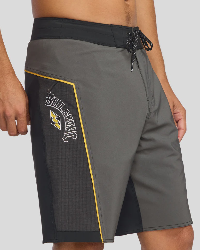 Mens Straddie Pro 20" Boardshorts