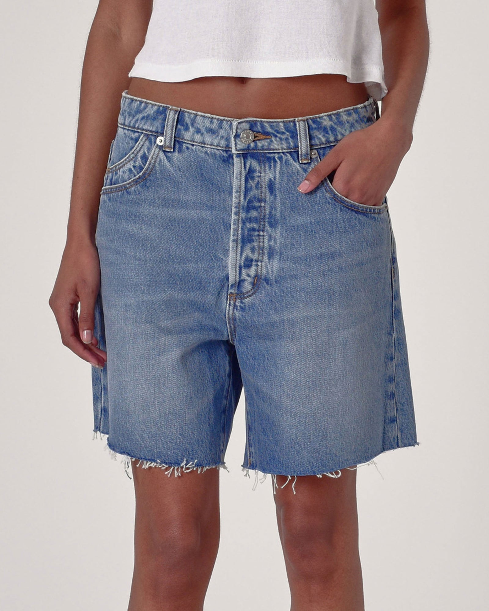 90s Relaxed Short