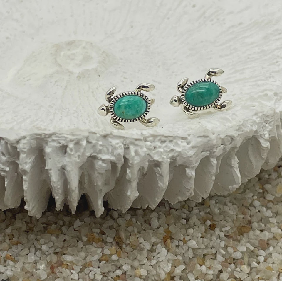 Turquoise Sea Turtle Stud